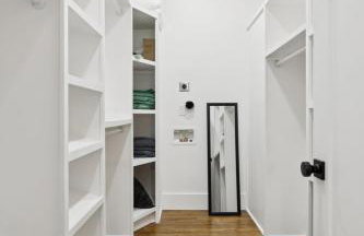 Nash Urban Oasis with Rooftop and Modern Amenities - Foto 27