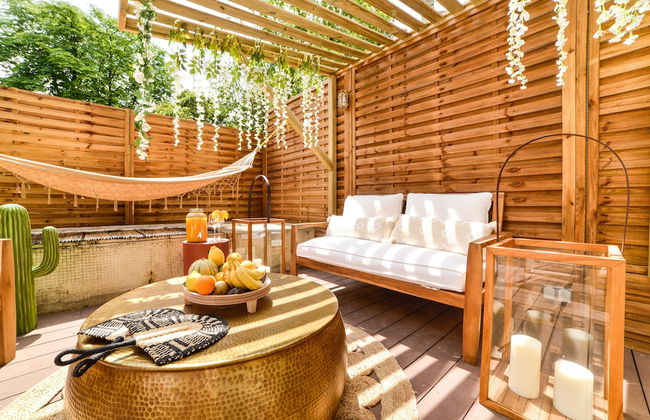 The Majestic Garden Suite - Photo 49