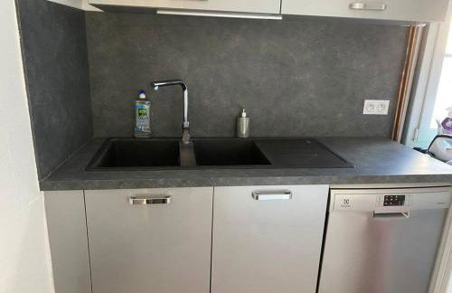 Grand F4 de 71m2 pour 6 personnes en plein centre ville Arpajon - Foto 13