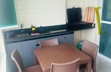 APTO BEIRA MAR - ACONCHEGANTE _ VARANDA GOURMET - WIFI - NETFLIX - TV A CABO - PRAIA GRANDE - Photo 22