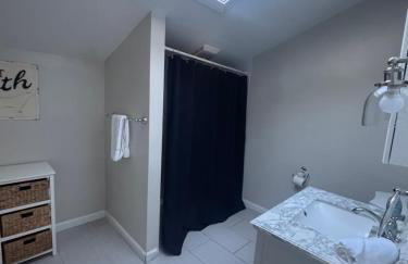 Waterfront Escape HotTub, Pets OK, Pool Table - Foto 32