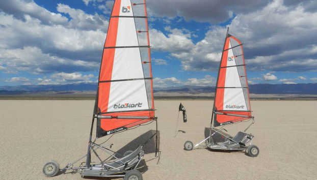 Land yachts in El Leoncito