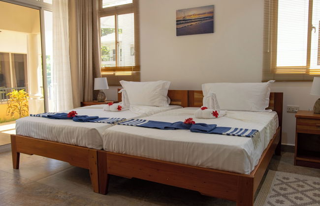 Macmillan's Holiday Villas - Foto 22