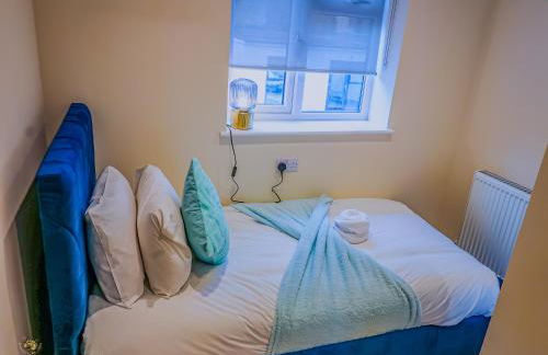 Deja Blue Luxury 3BR Home By AltoLuxoExperience Short Lets & Serviced Accommodation With Free Wifi & Parking - Foto 16