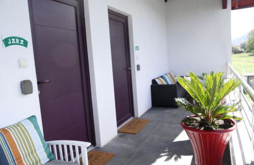 Gîtes Jara et Mendia, Maison Eguzki-Lore, Saint-Jean-Pied-de-Port, Pays Basque - Foto 25