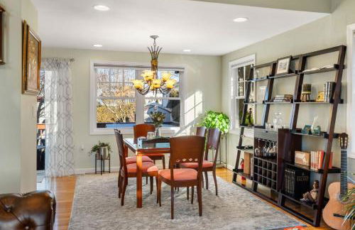 Hot Tub, Electric Bikes, Solo Stove, Projector, Smores - Foto 13