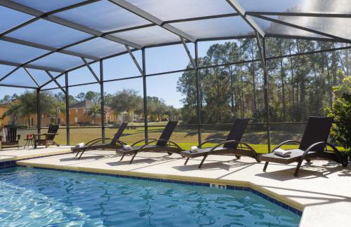 Spacious 6-Bedroom Getaway with Game Room, Private Spa & Sunny Pool Deck in Premier Resort Setting - Foto 31