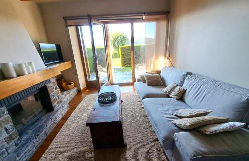 Planta baja con jardín y piscina en Olopte - Foto 1