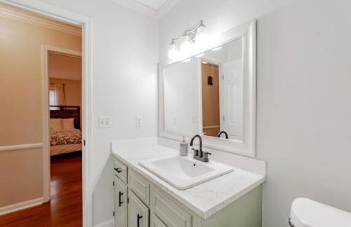 Settle Inn-- 10mi to Columbia, Mins to Lake Murray - Foto 30