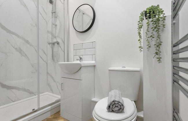 Studio 7 in Nottingham - Photo 17