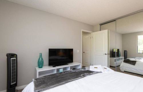 Skyline Palms 1-Bedroom with Roof-Top Pool - Foto 13