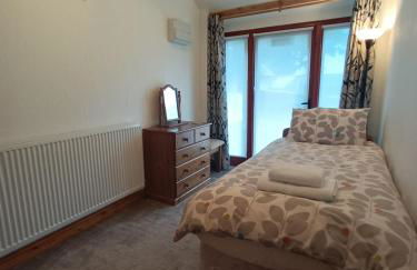 Rural Farm Stay with 6 cottages, 4 miles to Barnstaple, Pet friendly, Daily animal experiences, Outdoor heated pool, Games barn, Free fast WiFi, Free parking - Foto 39