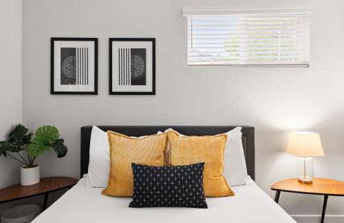 Spacious Retreat Patio, Games, and Quick to DEN - Foto 32