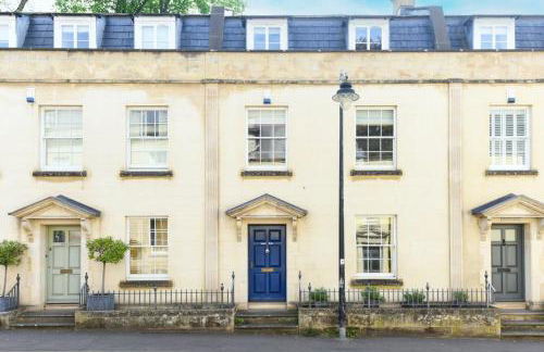 Spacious Townhouse Private Parking Central Wells - Foto 1