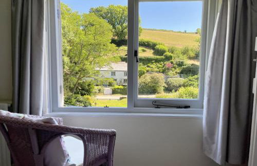 Mill House Fowey set in a creekside hamlet - Photo 19