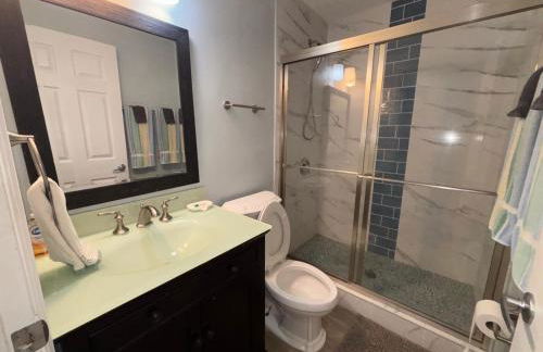 Redfish - Updated & Roomy 1.5 Mi to Beach Full Kitchen W&D - Foto 20