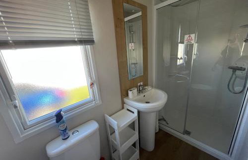 Golden Dunes Retreat, Dog-Friendly Stay at Par Sands Holiday Park, Cornwall - Photo 9