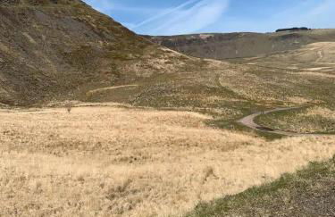 2 Bed Miner's Cottage With Log Burner, Pool Table & Mountain Views - Photo 1