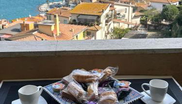 BILOCALE VISTA MARE CON POSTO AUTO - Foto 3