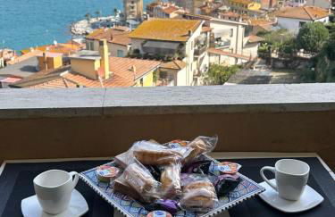 BILOCALE VISTA MARE CON POSTO AUTO - Foto 3