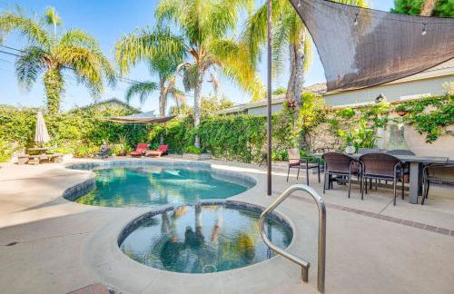 4 Mi to Beach Chic Los Angles Home with Patio! - Foto 1