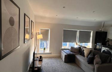 1 bed flat, free parking, 10 mins BHX airport, free WiFi - Foto 1