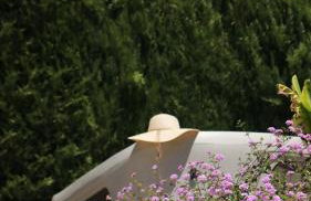 Marbella Bliss - Serenity 4-Bedroom VILLA with Exclisive HEATED Private POOL & Jacuzzi, Tropical Garden, Marbesa - Steps from the Cabopino Beach - Photo 68
