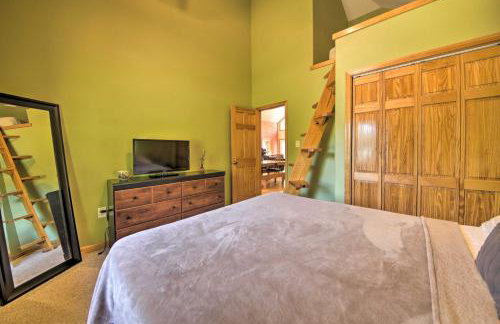 Peaceful Custom Carbondale Home with Deck, Near SIU! - Foto 14