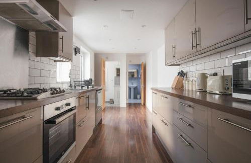 Spacious 3 Bedroom Home with PS5 and Pool Table Near O2 Arena Canary Wharf and Elizabeth Line to Central London - Foto 51