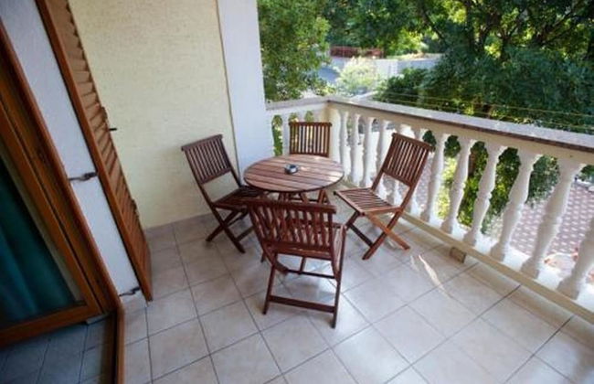 Luka - Free Parking - A4 - Photo 1