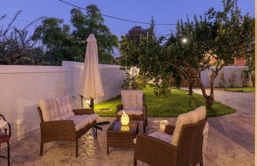 Walnut House - Peaceful Private Garden - Photo 32