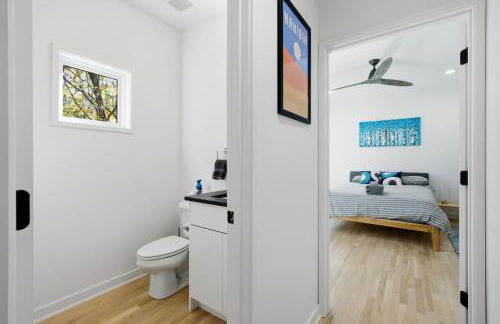 4BR Urban Oasis with Rooftop and Jacuzzi - Foto 27