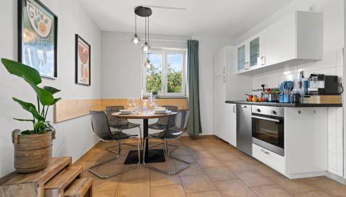 BALANCED Eurasburg Apartments, vollausgestatte Ferienwohnungen auf dem Land - Foto 2, stove, dishwasher, storage, toaster