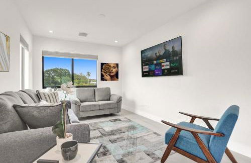 4BR w htd Pool Walk to Las Olas 5mins to Beach - Foto 79