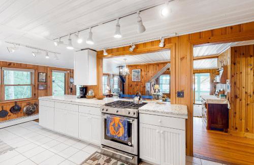 Lakefront Retreat - Foto 14