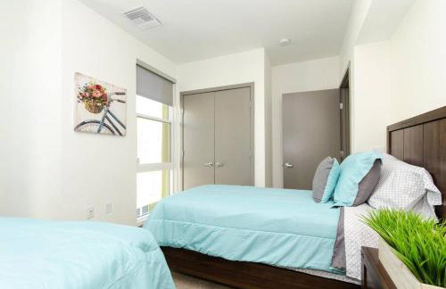 Charming 3 Bedroom Apartment with Pool Near San Diego Convention Center - Foto 18