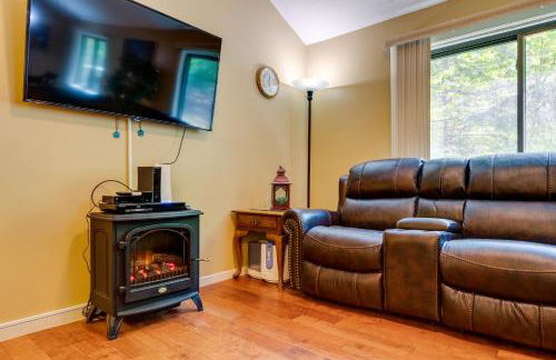 Bartlett Townhome with Balcony 1 Mi to Ski Resort! - Photo 4