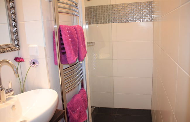 GoVienna Small Modern Apartment - Foto 16