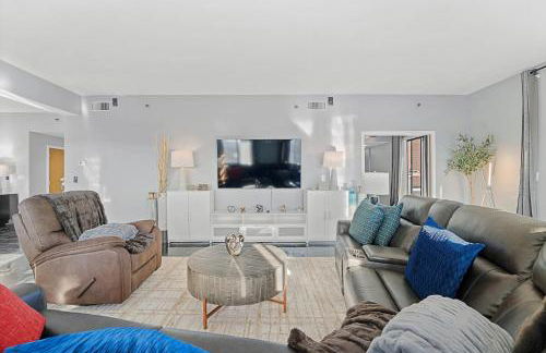 Luxury Massive Penthouse in Watertown - Foto 8