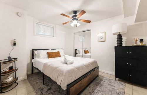 Echo Park Spacious Two-Bedroom Apartment with Private Yard and Parking - Foto 6