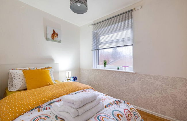 Lovely 2 Bedroom Apartment With Fireplace - Photo 5