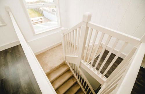 Sea View Beachfront House - Photo 7