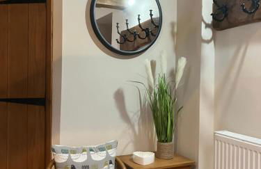 Vale Farm Cottages - Photo 46