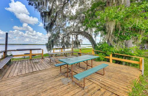 Steps to Lake Kerr Home with Pool and Hot Tub Access! - Foto 26