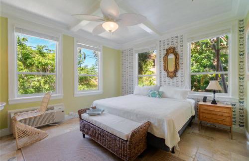 Palm Beach Island Condominiums - Photo 15