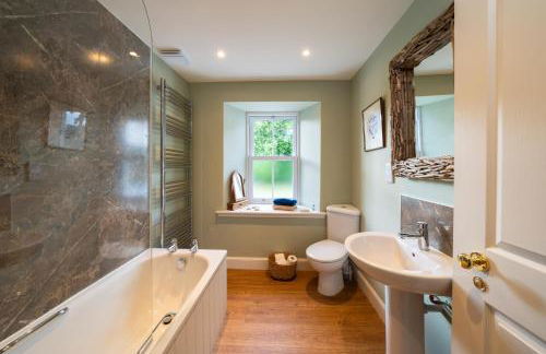 Riverside Cottage, Bridge of Balgie, Glenlyon, Perthshire - Foto 9