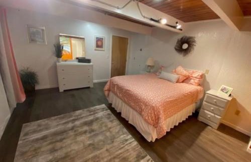 Spacious lower level living all for you! - Foto 1