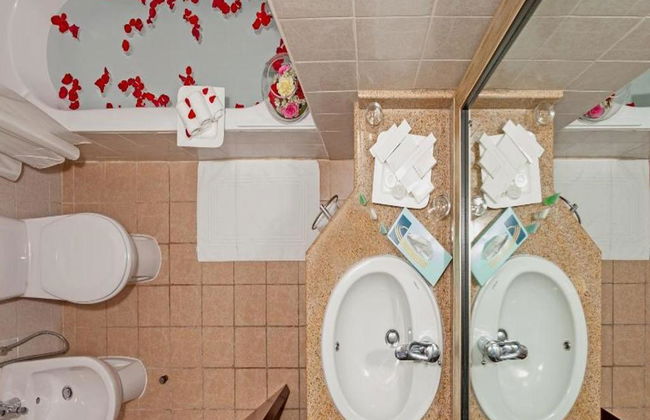 Chelsea Gardens Hotel Apartment - Photo 10