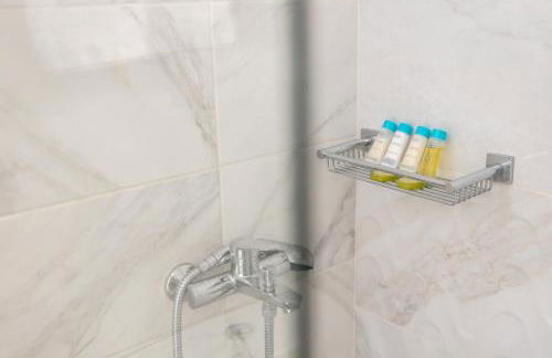 Lydia's West Apartment - Photo 43