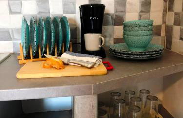 Salty Kisses and Sandy Toes, Seafront Syrmata Houses Authentic Milos Stay - Foto 5